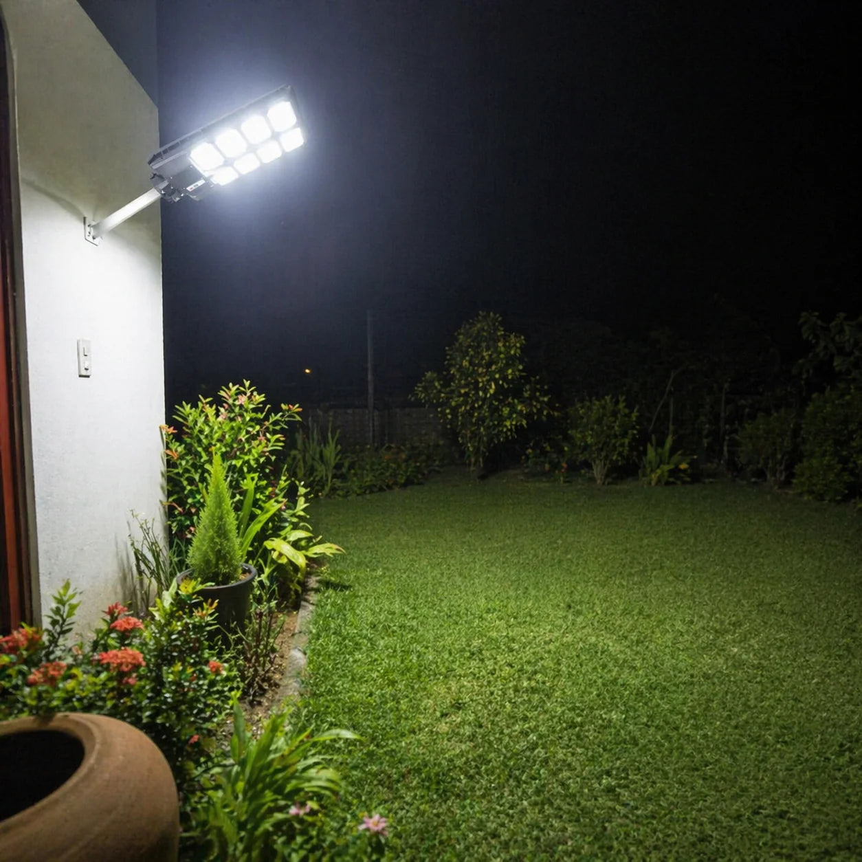 LUZ SOLAR ULTRA POTENTE 7700LM PARA EXTERIORES 2
